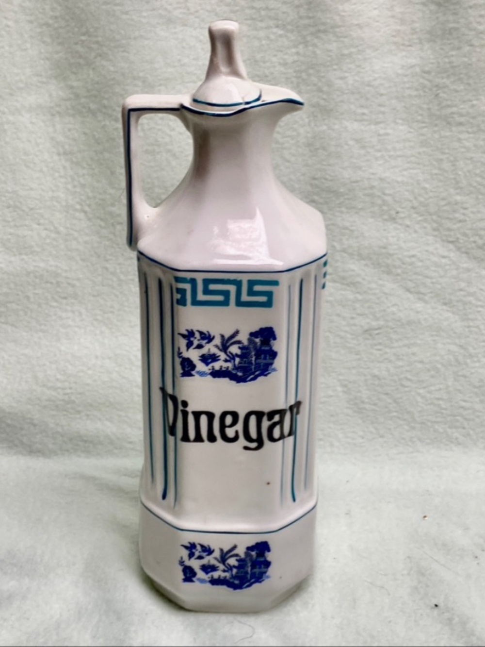 Vintage, Rare, Blue Willow Vinegar Cruet with Lid 10in x 3in x 3in